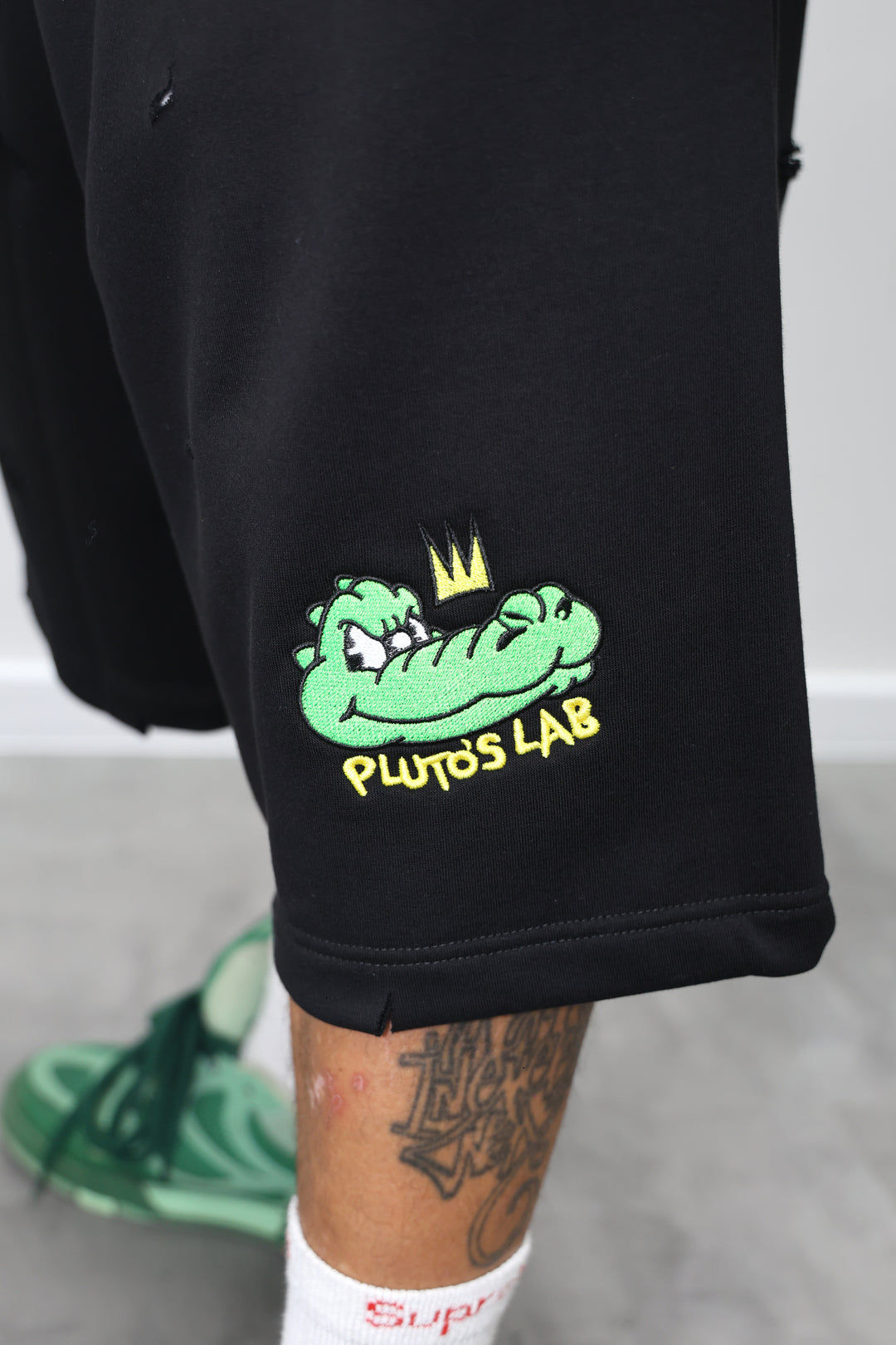 PANTALONE CON TAGLI PLUTO'S